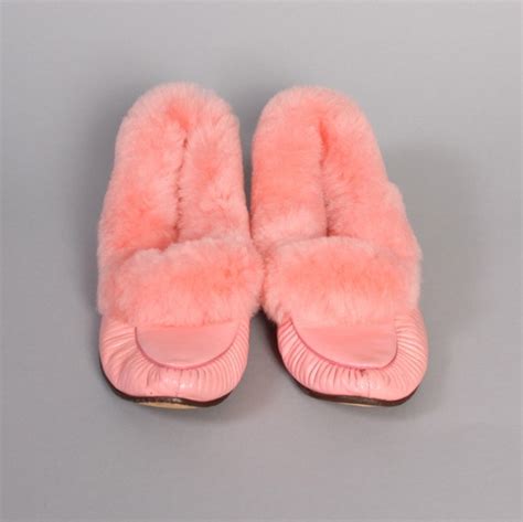 60s PINK Fuzzy SLIPPERS / Leather Upper & Soles / Deadstock