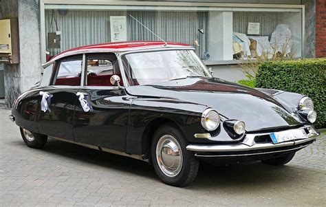 Take your pick of classic French cars for a budget of £20,000 - The Courier