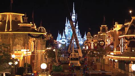 Walt Disney World Resort Transforms Main Street, U.S.A. For The Holidays - D23