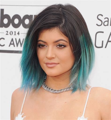 Kylie Jenner Tweaked Her Blue Hair Color From Turquoise to Peacock Blue ...