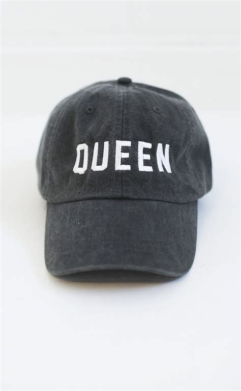 friday + saturday: queen hat