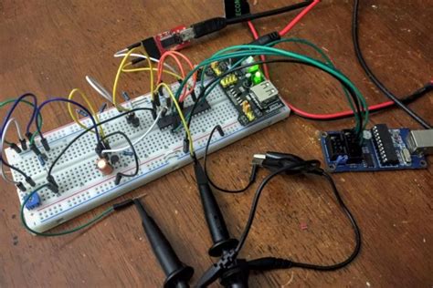 Adding ADC to Microcontrollers without ADC - Electronics-Lab.com