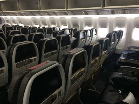 Review: American Airlines Boeing 777-200 Economy Class » Travel-Dealz.com