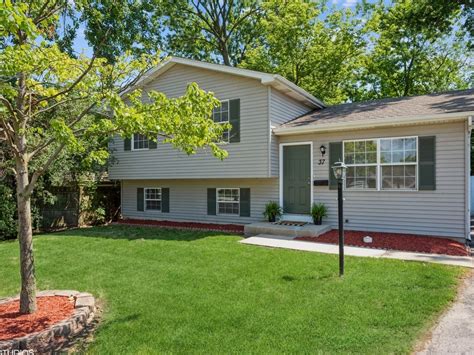 Lombard, IL Real Estate - Lombard Homes for Sale | realtor.com®