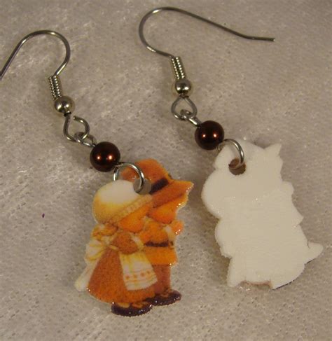 Praying Pilgrim Dangle Earrings - Fall Harvest accessories - Religious ...