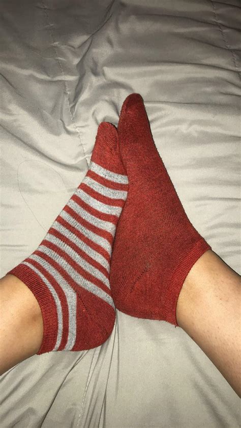 Mismatching socks😍😘 : r/FeetToesAndSocks