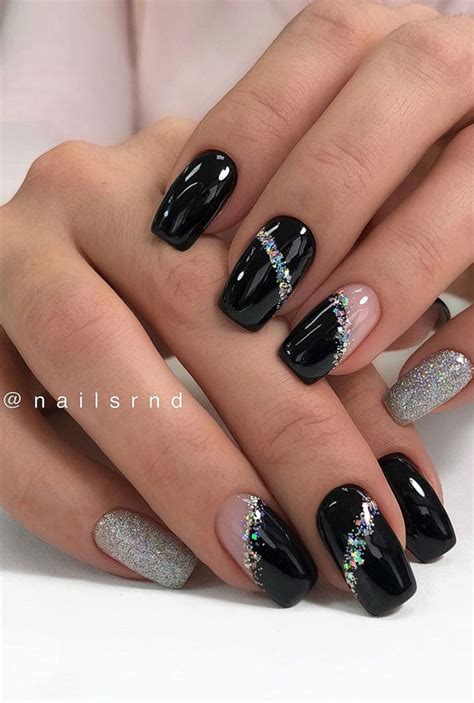 Stylish Nail Art Designs That Pretty From Every Angle : Half black half pink