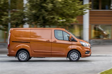 Ford Transit Custom Plug-In Hybrid review – petrol-electric PHEV van driven | Parkers