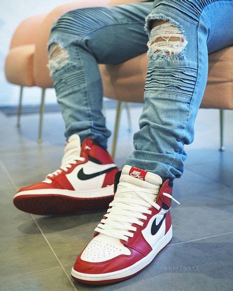 Air Jordan 1 Retro High OG "Chicago" #sneakersoutfit | Sneakers men fashion, Sneakers fashion ...