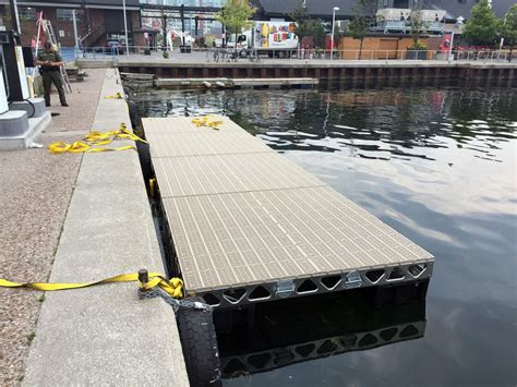 CanadaDocks Floating Dock installation in Toronto Ontario – CanadaDocks