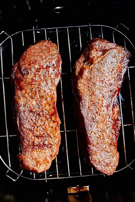 The best air fryer steak, cooked to perfection in 15 minutes. This steak is so easy to … | Air ...