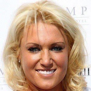 Natalie Gulbis - Bio, Facts, Family | Famous Birthdays