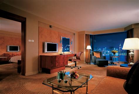 Experience Hong Kong with Kowloon Shangri-La – Count Ocram