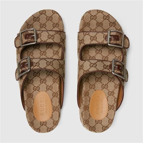 รองเท้าแซนเดิล Men's slide sandal with straps inผ้าแคนวาส GG สีเบจและสีน้ำตาลอีโบนี | GUCCI® TH