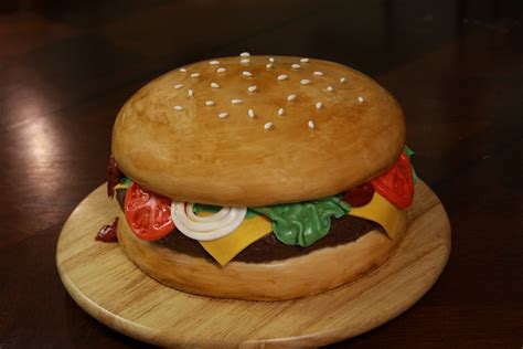 Heathers Sweet Cakes: Hamburger Cake for Curtis