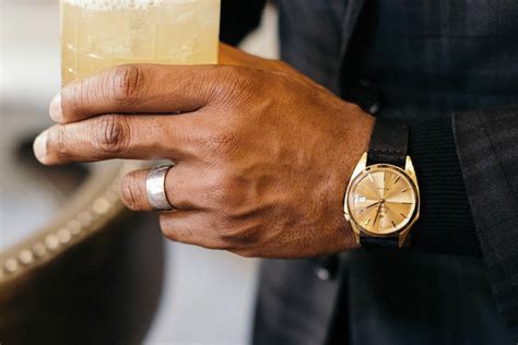 15 Best Men's Dress Watches Under $1,000 of 2021 | HiConsumption