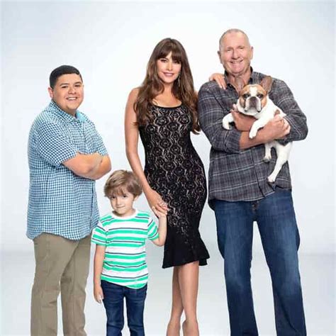 Modern Family Season 11: Cast, Storyline, Returning Characters - All ...