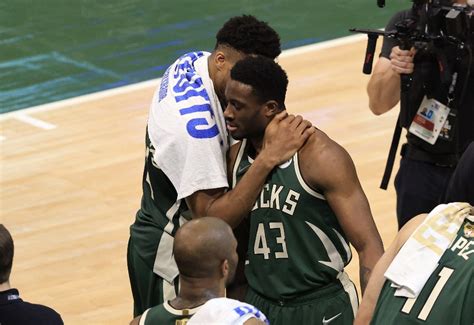 Bucks re-sign Thanasis Antetokounmpo | Inquirer Sports