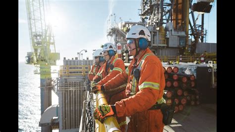 Life on an Oil Rig: Behind the Scenes | ExxonMobil - YouTube