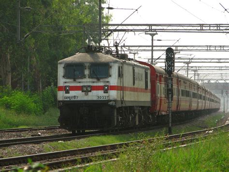 Sealdah Rajdhani - Indian Railways Wiki