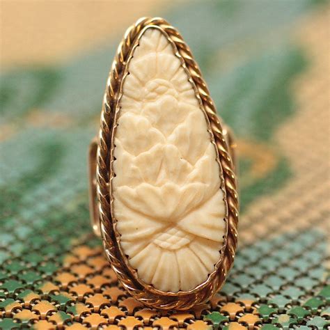 14K & Carved Walrus Ivory Ring – Pippin Vintage Jewelry