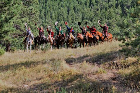 Meet our 2017 Staff - Cherokee Park Ranch