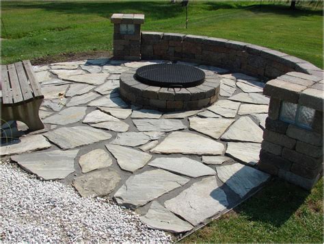 Stone patio designs, Flagstone patio and Paving stone patio. Deck ...