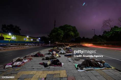 8,021 Homeless In India Stock Photos, High-Res Pictures, and Images - Getty Images