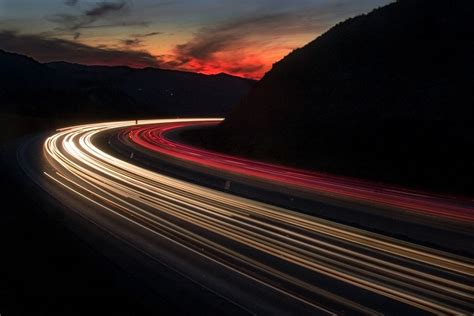 Velocità della luce, perché non è possibile superarla in nessun caso ...