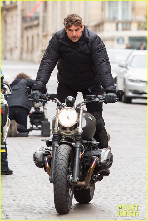 Tom Cruise Does Some Motorcycle Stunts for 'Mission Impossible 6'!: Photo 3896707 | Tom Cruise ...