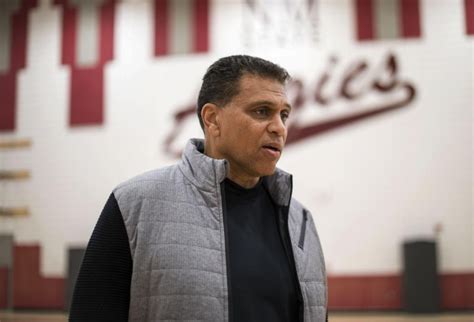 Reggie Theus still wonders ‘what if’ as the polarizing coach returns to Las Cruces - NMSU Round Up