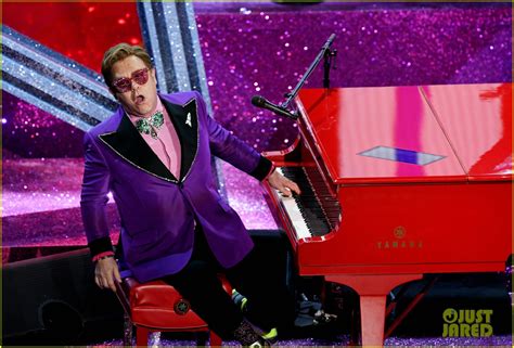 Elton John Performs '(I'm Gonna) Love Me Again' at Oscars 2020 (Video): Photo 4434351 | Elton ...