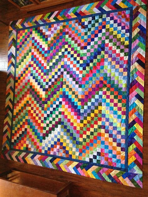 The Whole Quilt & Caboodle: Scrappy Bargello 2