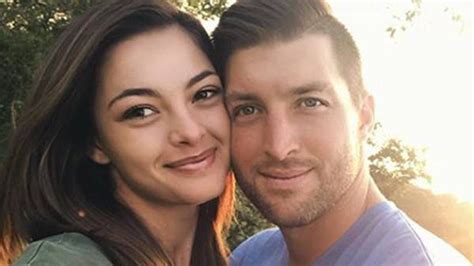 Tim Tebow's Miss Universe girlfriend celebrates his birthday with ...