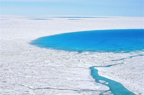 Mystery of Greenland's 'Disappearing Lakes' Solved | Live Science