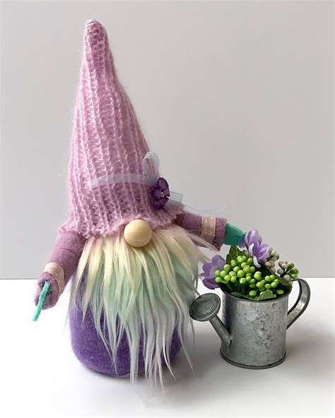 How to Make Easy DIY Gnomes - Free Gnome Pattern - Bloom | Gnomes diy ...