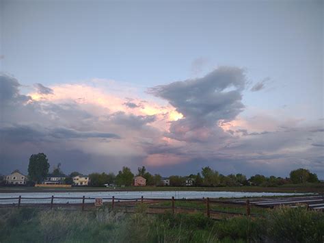 Sunset at Waneka Lake, Lafayette : r/Colorado