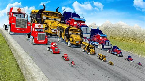 Big & Small Lightning McQueen vs Big & Small Optimus Prime Transformer ...