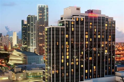 HILTON MIAMI DOWNTOWN $123 ($̶3̶2̶6̶) - Updated 2022 Prices & Hotel ...