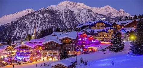 5 Ski Resorts to go for Christmas in The Alps - Festive Fun