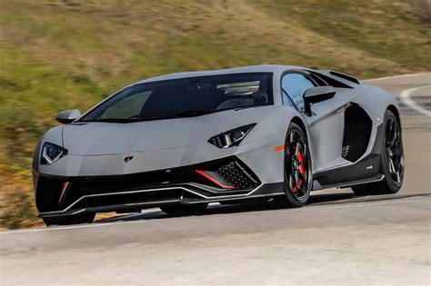 Lamborghini Aventador Ultimae 2022 review - galaxyconcerns