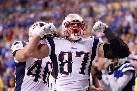 » Great Moments in Rob Gronkowski History: ‘I Threw Him Out of the Club’