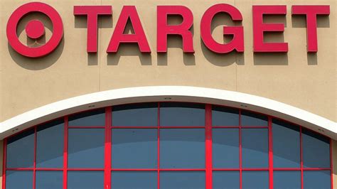 What Time Does Black Friday Start? Opening Hours for Target, Walmart and More Stores - CNET