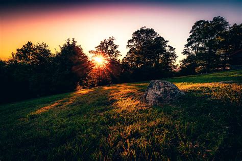 Hillside Sunset | The sun sets on a hill near Mena, Arkansas. | Mena ...