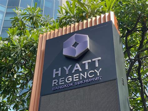 Review: Hyatt Regency Bangkok - Live and Let's Fly