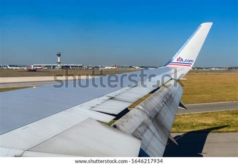 American Airlines Old Logo On Wing Stock Photo 1646217934 | Shutterstock