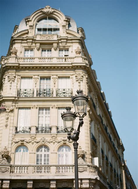 Parisian Architecture - Entouriste