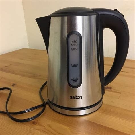 Salton 1.7 L/Q Electric Kettle on Mercari | Electric kettle, 4 cup coffee maker, Kettle