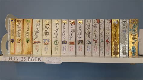 My Realm of the Elderlings shelf is finally complete : r/robinhobb