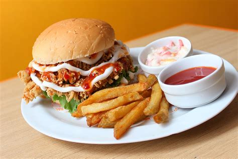 ZINGER BURGER Recipe | Blaze Minds | Recipes, Health Beauty & Food Blog